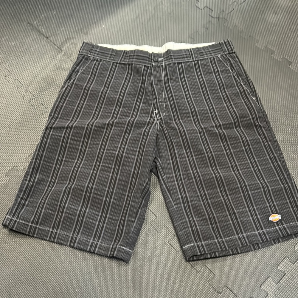 Dickies - Picture 2 of 4